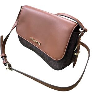 - Michael Kors Bedford Legacy Crossbody Bag